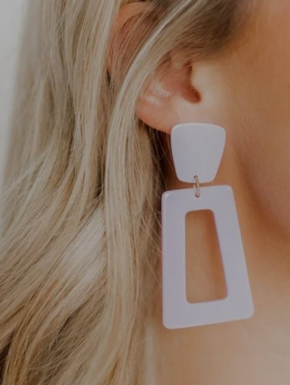 Soft Lilac Hypoallergenic Drop Earrings